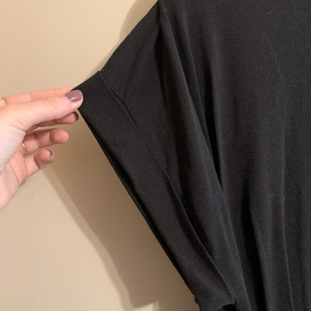 3/$32 42 Pops Size 1X cuffed short-sleeved black tie waist tunic. - Picture 2 of 6